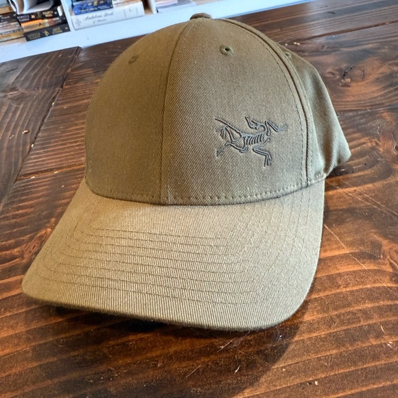 Rare OD Green Arc’teryx LEAF hat - Picture 1 of 6